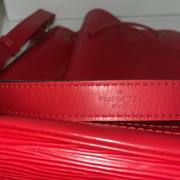 Louis Vuitton Noe Epi Leather Bucket bag- 90’s EUC! - Picture 13 of 14